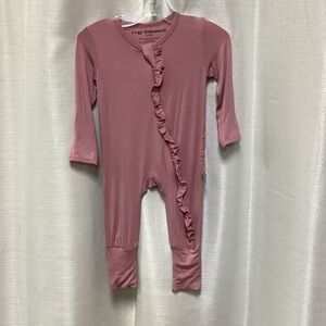 Mauve Ruffled Footie
